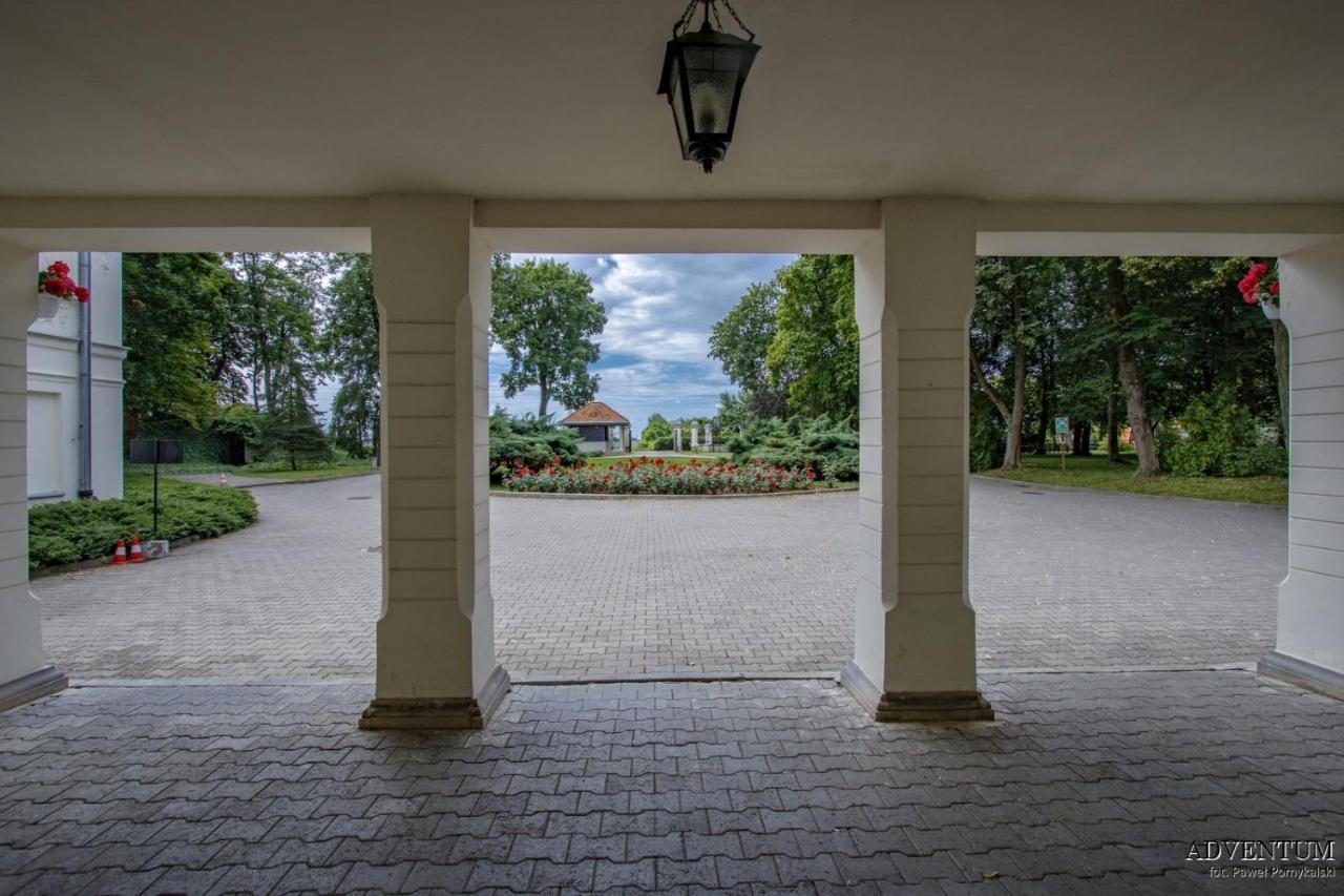 Palac Pod Kampinosem - Blisko Warszawy Leszno  Buitenkant foto